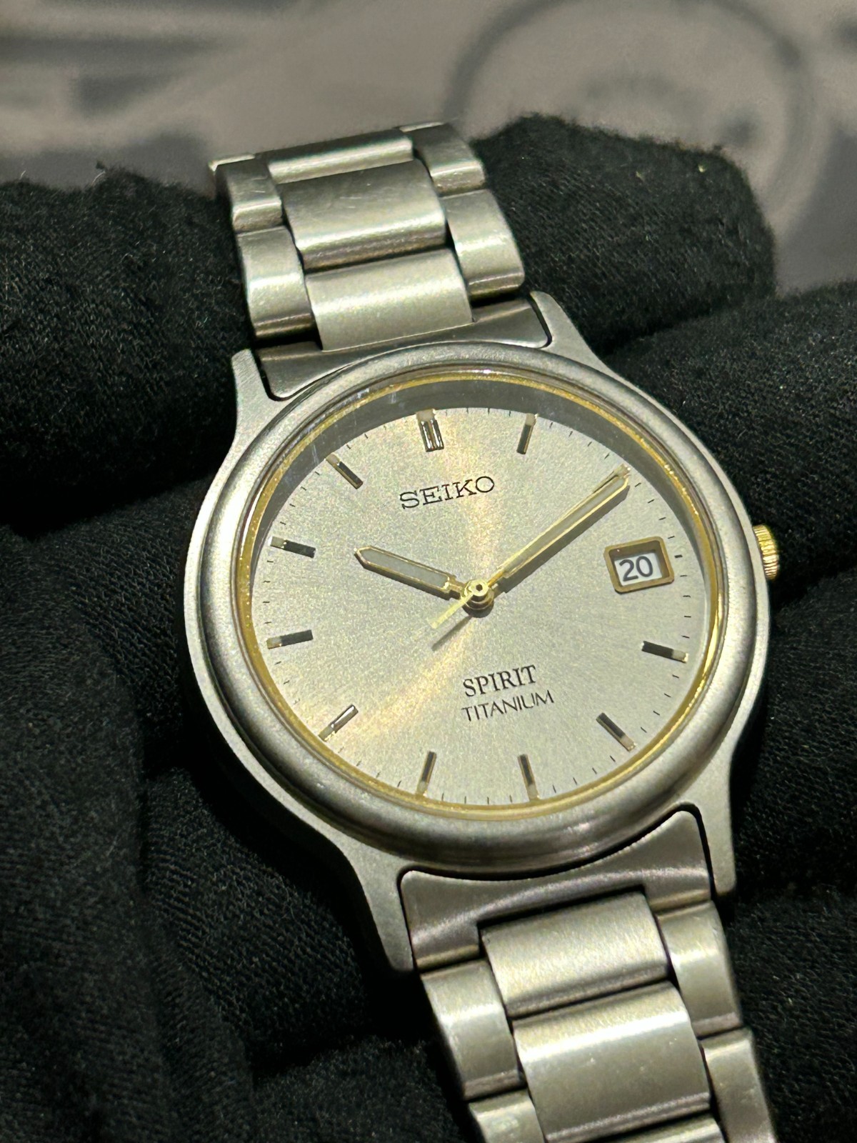 Vintage Seiko Spirit Titanium 7N42-8060 Quartz Gray Dial Japan Men’s Watch b393