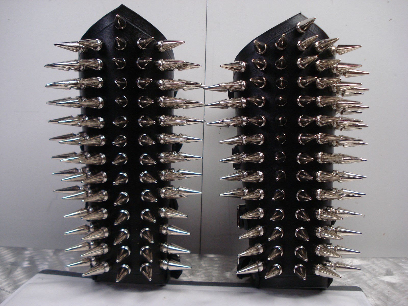 LEATHER UNISEX SPIKE GAUNTLET.BLACK METAL ….(MDLUG0257)…. FORGOTTEN TOMB