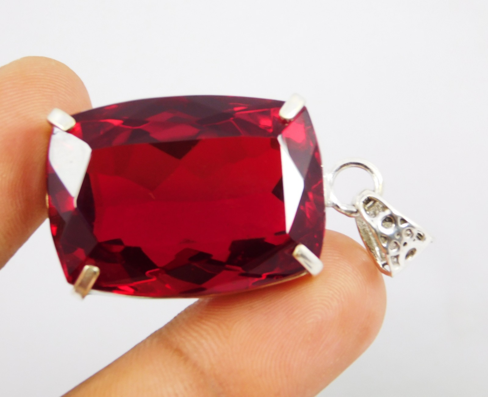 Solid Silver Pendant 99.20 Ct Natural Red Topaz Cushion Cut Loose Gemstone