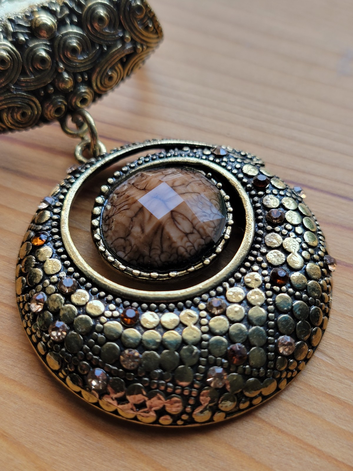 Bohemian GB Gold-tone Rhinestone Scarf Ring Pendant – Jewelry Neck Scarves