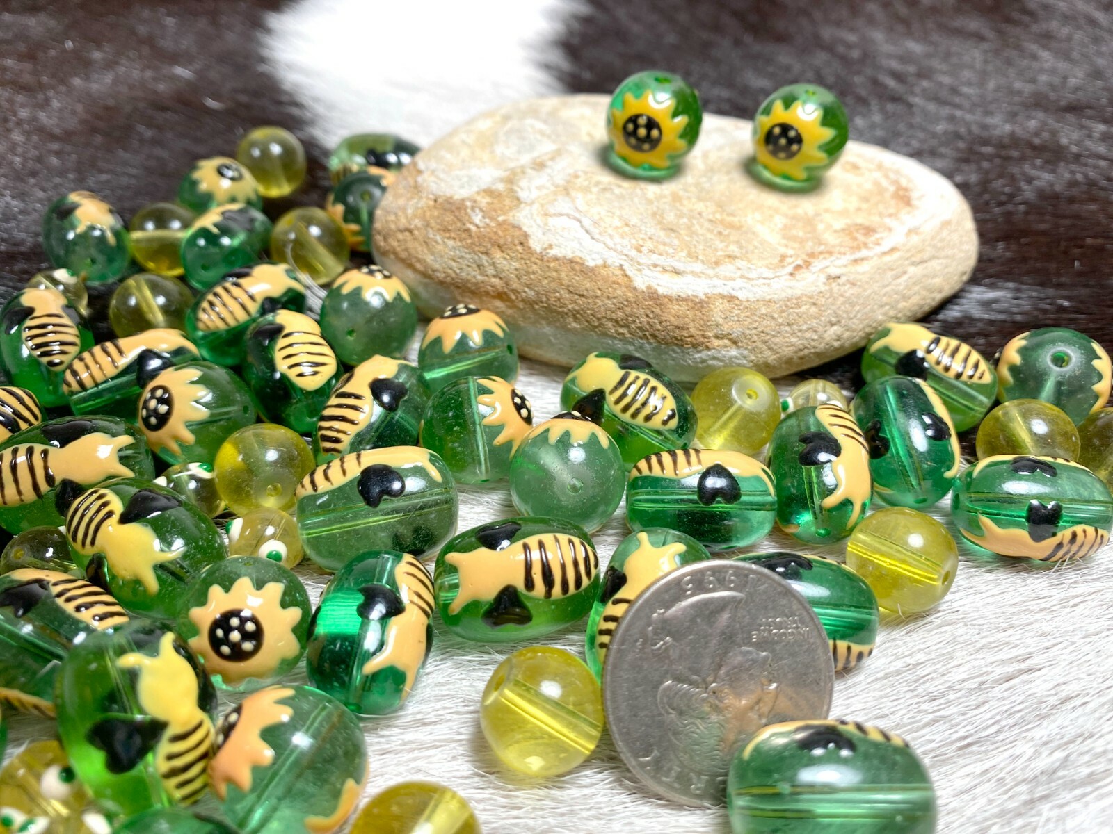 Bumble Bee Beads Glass Beads For Bracelet Making Garden 13mm Green Oval 20 pcs