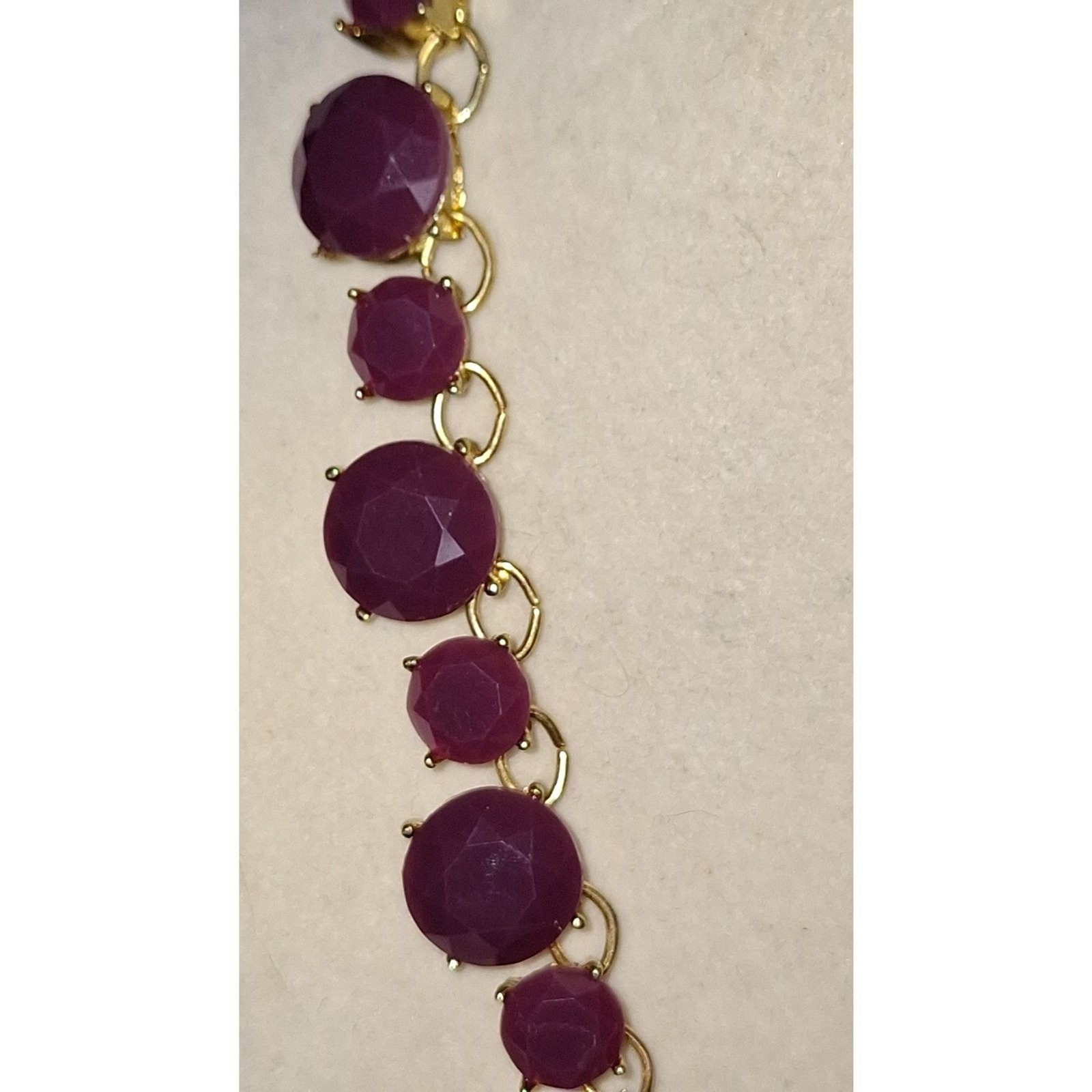 A Purple Glass Rhinestone Necklace Faceted Gold Tone Elegant Quiet Luxury