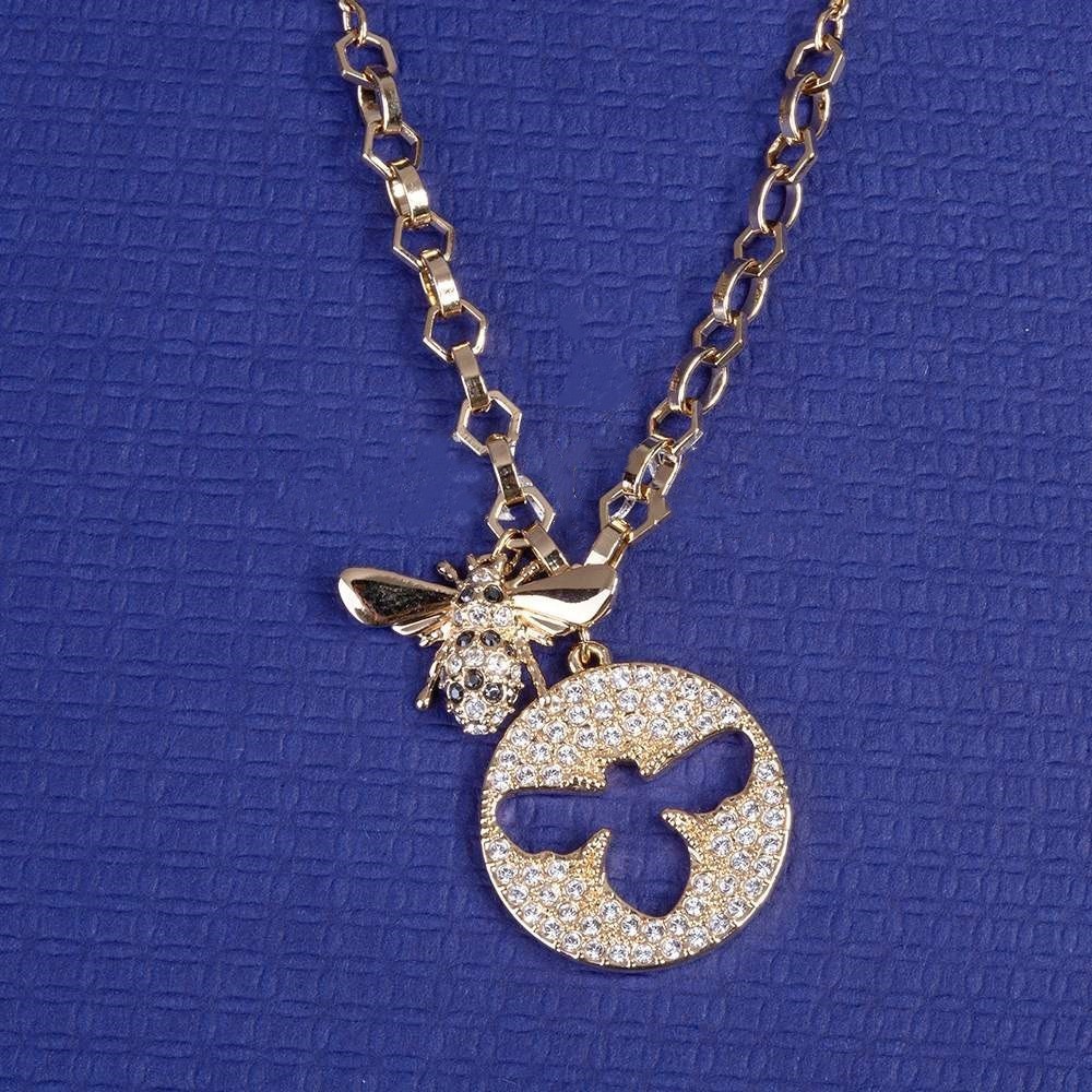 Swarovski Charming Little Bee Necklace Fashionable Simple Round Hollow Bee