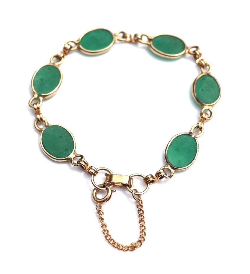 Vintage Bracelet Gold Tone Carved Green Peking Glass With Safety Chain