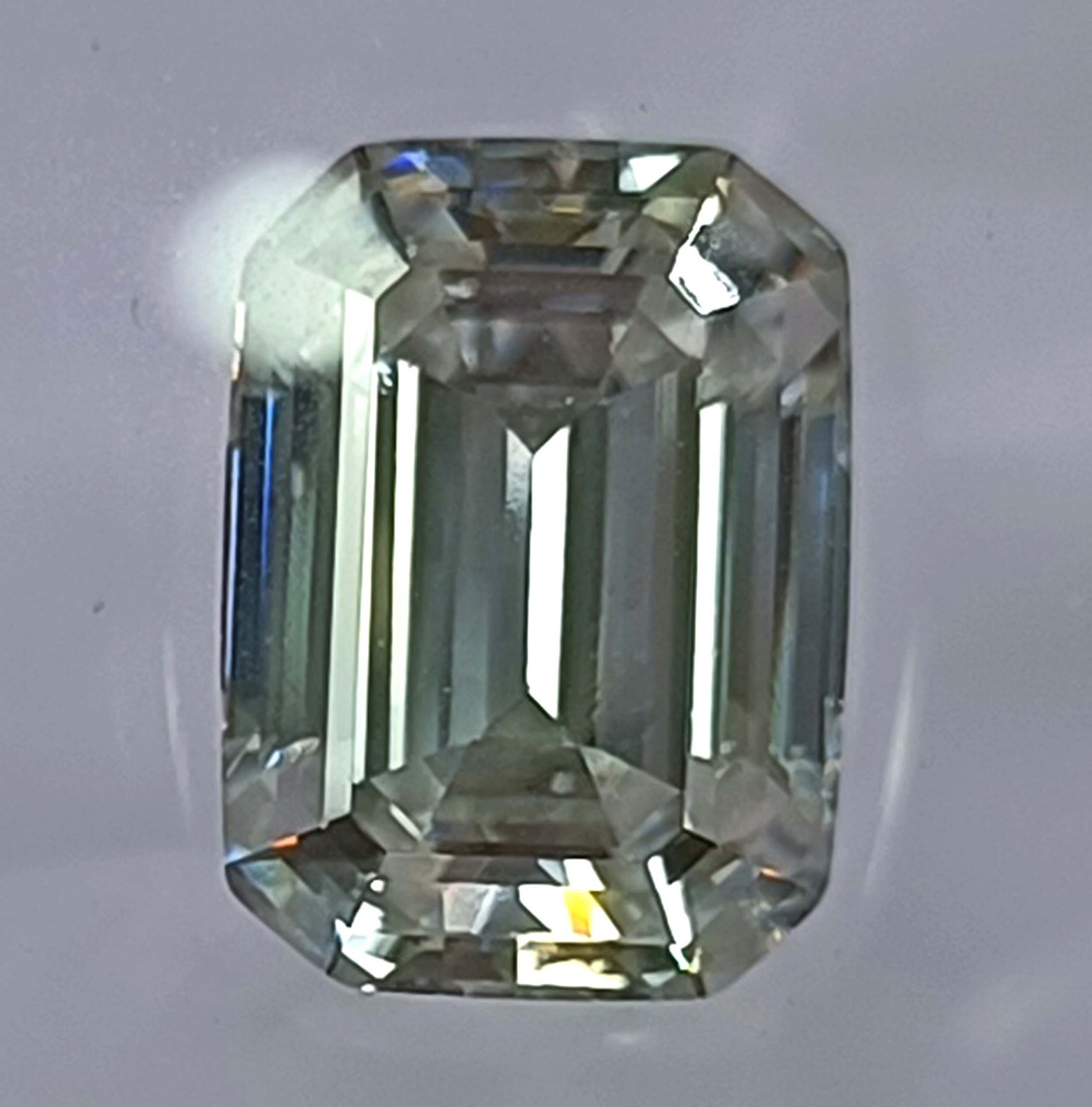 VSSI White Diamond ‘D’ Color 2.4 Ct VVS1 Loose Emerald Cut IGL Loose Gems 5AJU