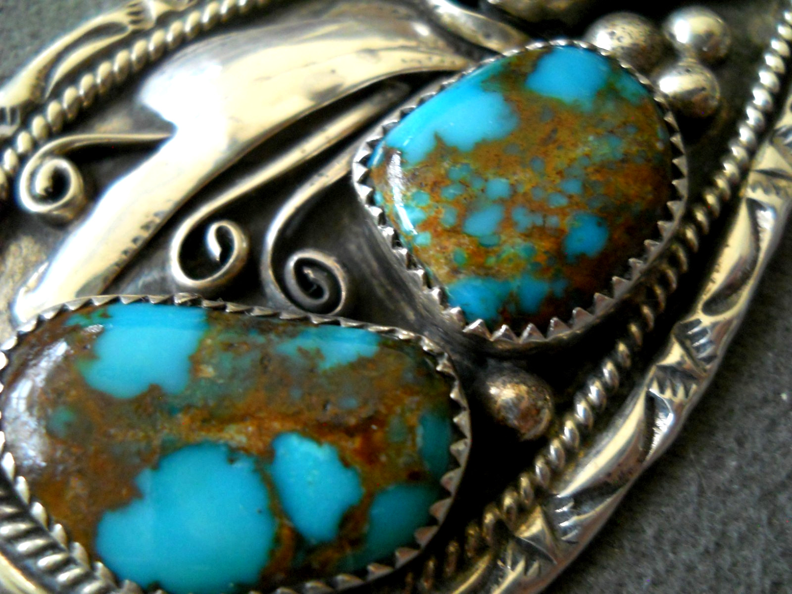 Native American Bisbee Turquoise Coral Sterling Silver / Liquid Silver Necklace
