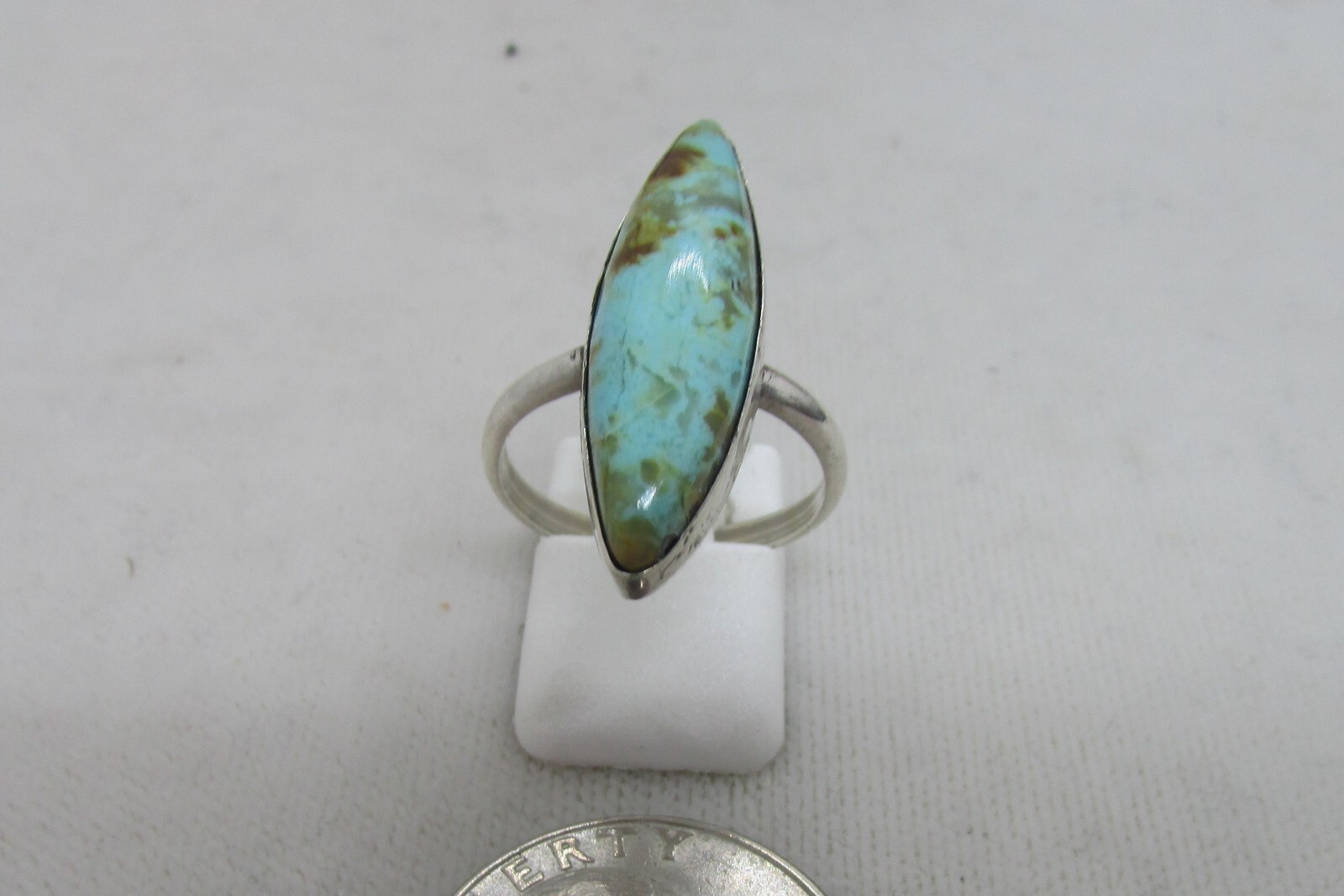 VINTAGE N.A. SOUTHWEST LONG TURQUOISE RING SIZE 7.5 STERLING