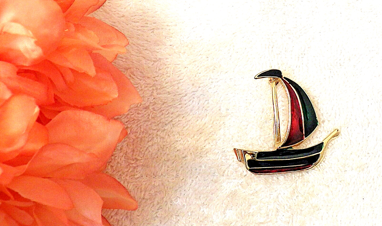 CLASSIC PIN BROOCH SAILING BOAT VESSEL NAUTICAL WIND OCEAN SPORT FLAG BLUE VL-U