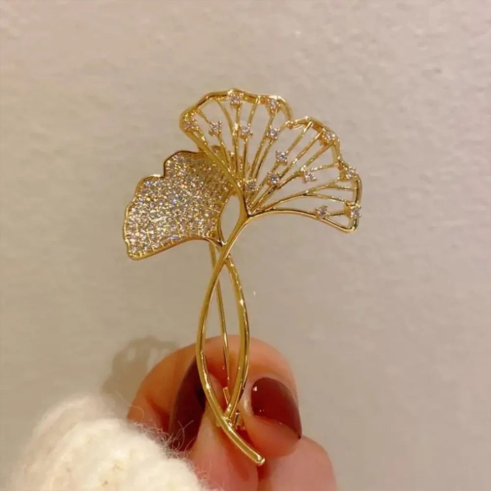 Retro Ginkgo Leaf Brooch Pin Rhinestone Floral Plant Corsage for Women Elegant