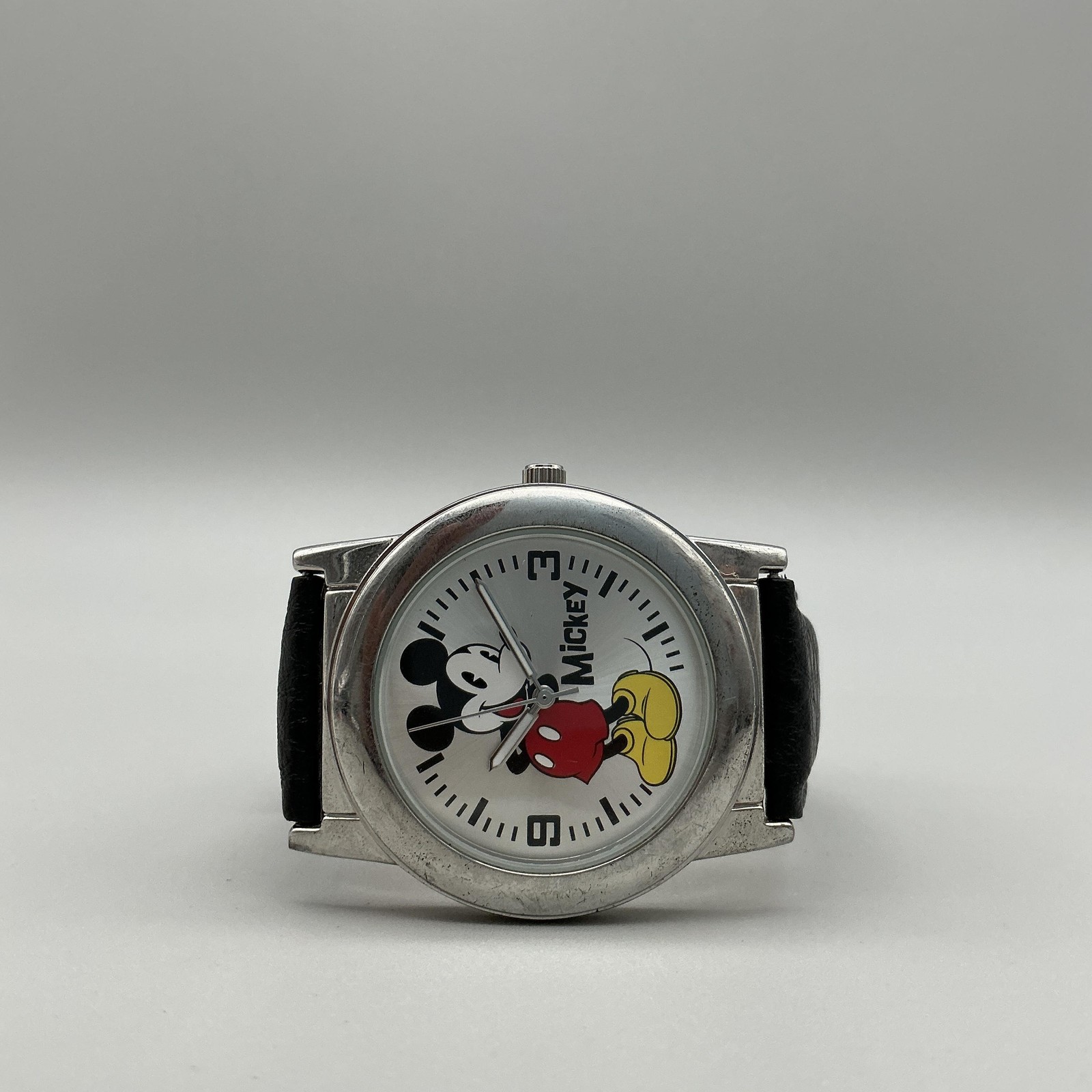 Disney Mens Watch 38mm Mickey Mouse Dial Black Strap Silver Tone New Battery
