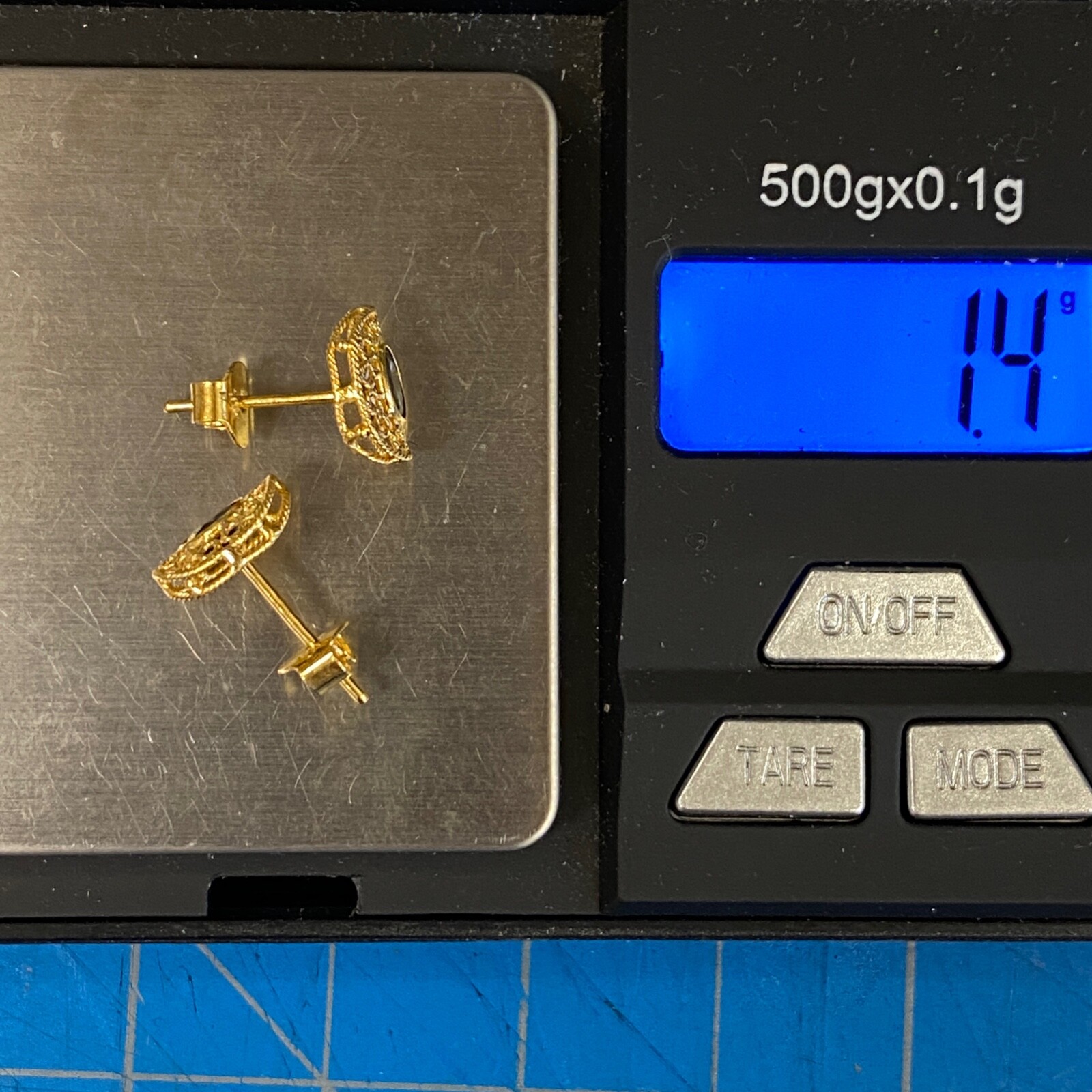 Pretty Openwork 18 Karat Gold & Oval Sapphire Stud Earrings, 1.4 Grams
