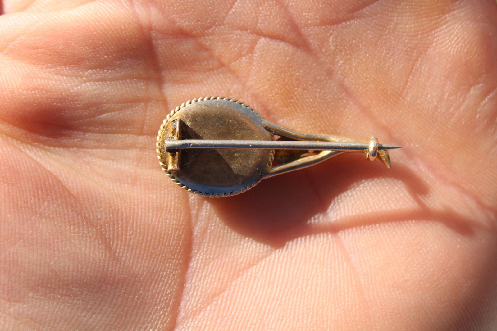 Antique 14k Yellow Gold Victorian Mourning Brooch, 3.17g (1.25″)