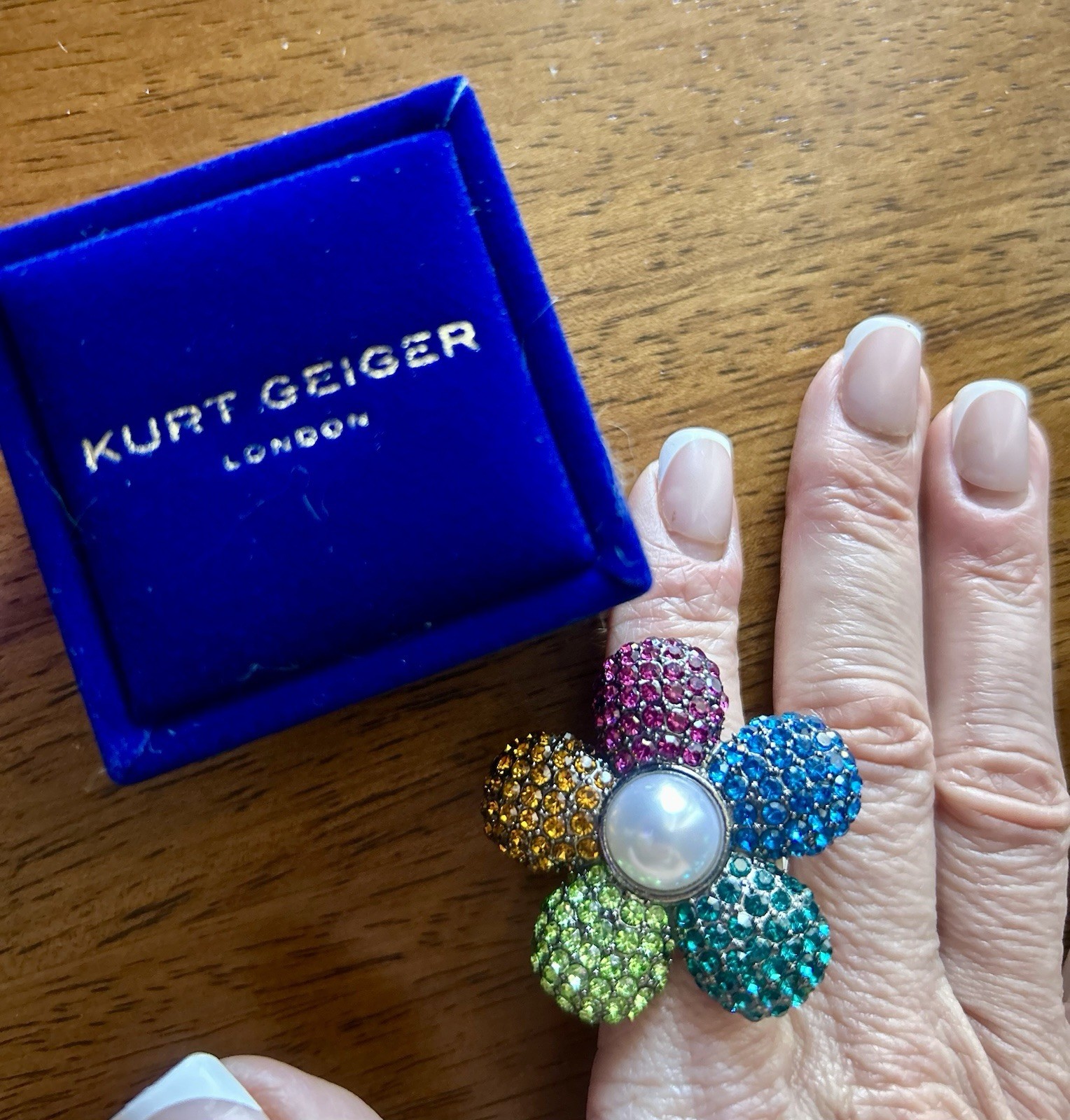 Kurt Geiger London Flower Cocktail Ring Multicolor Rhinestone Faux Pearl Sz 7