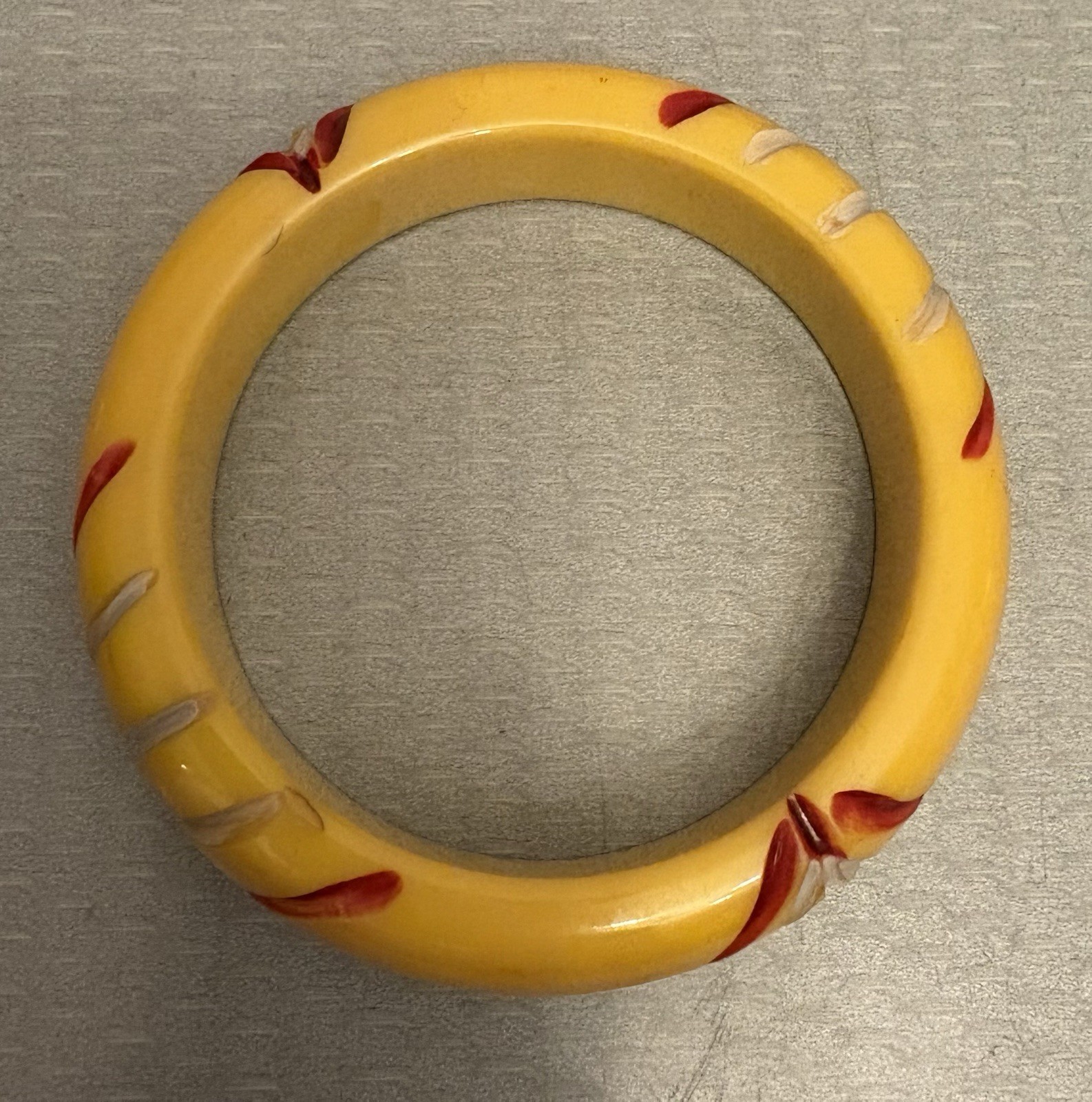 Vintage Egg Yolk Yellow Bakelite Bangle Art Deco Carved Painted Chunky TESTED