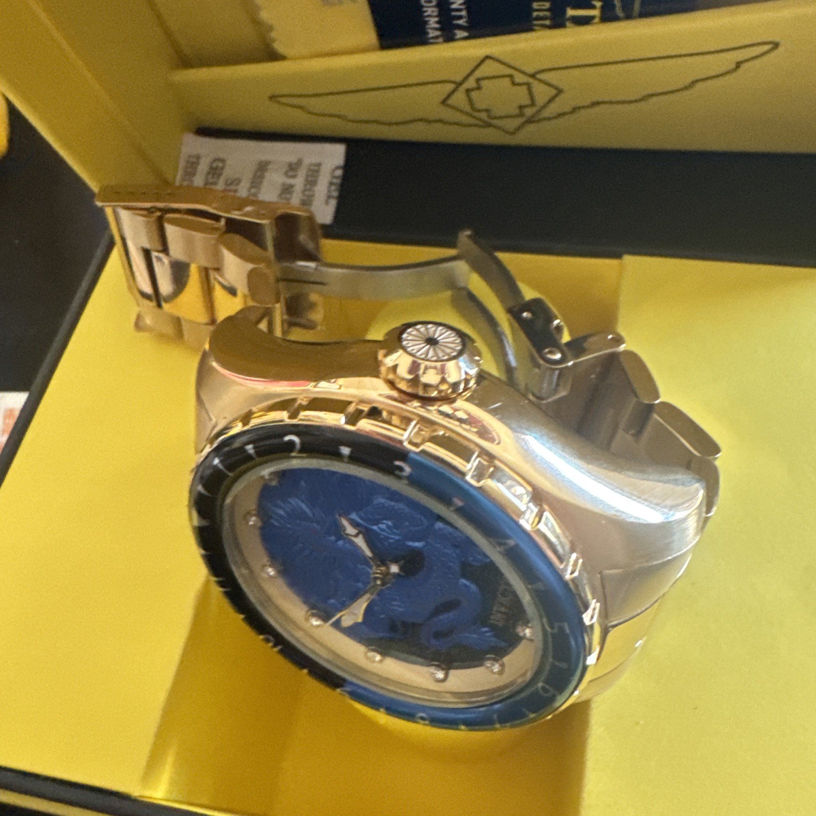 Invicta Auto Speedway Dragon Works. Genuine Original Cert. Crystal Model 28355