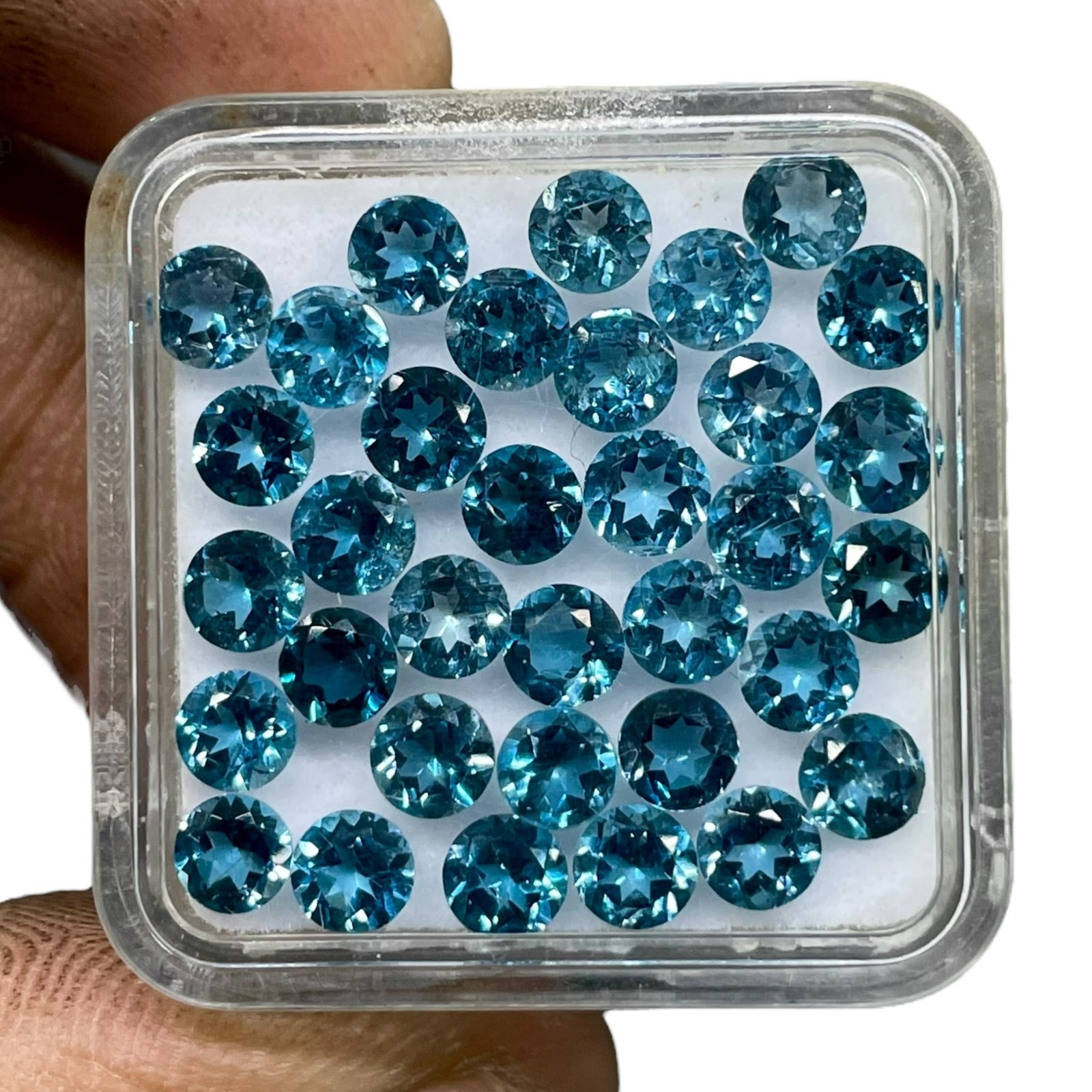 VVS 15 Pcs Natural London Blue Topaz 4mm Round Cut Loose Gemstone Wholesale Lot