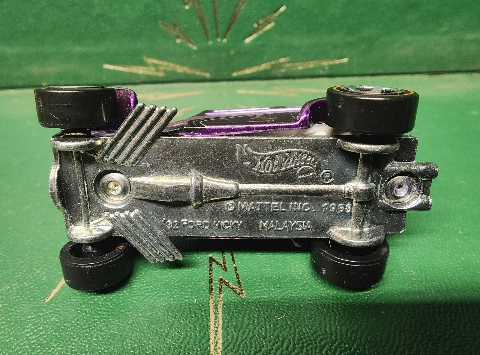 VINTAGE 1968 MATTEL HOT WHEELS PURPLE 32 FORD VICKY REDLINES/HOT ROD