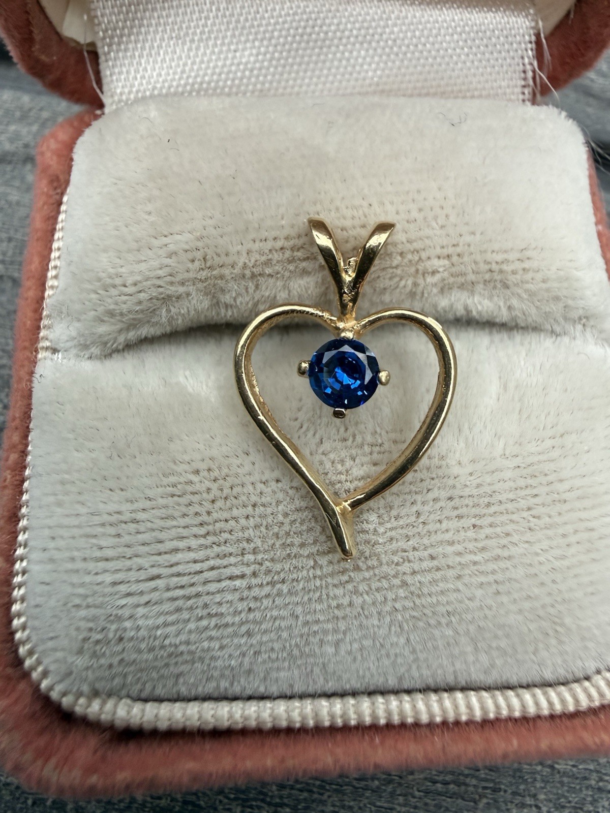 Vintage 14k Yellow Gold London Blue Topaz Solitaire Open Heart Necklace Pendant