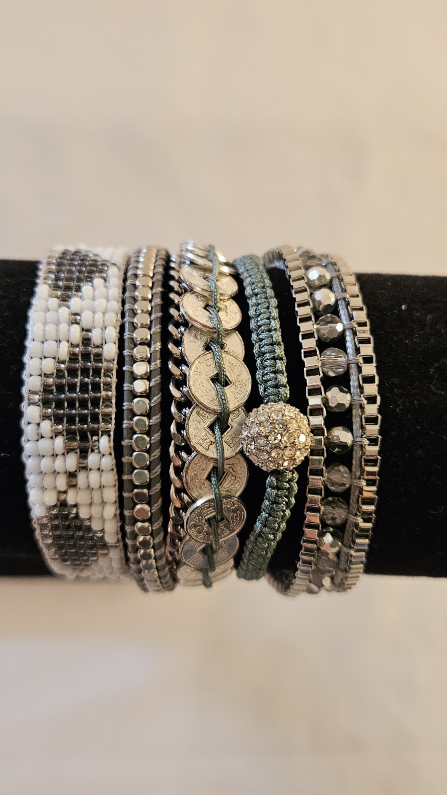 Victoria Emerson Bracelet Crystal Beaded Chain Cuff Womens 7.5 Inch Silver