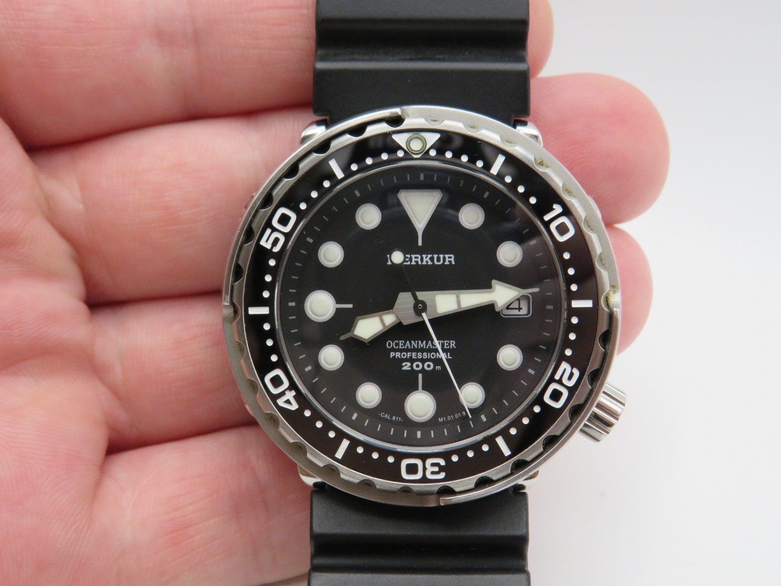 Merkur Oceanmaster Professional 200m Diver men’s automatic wristwatch running