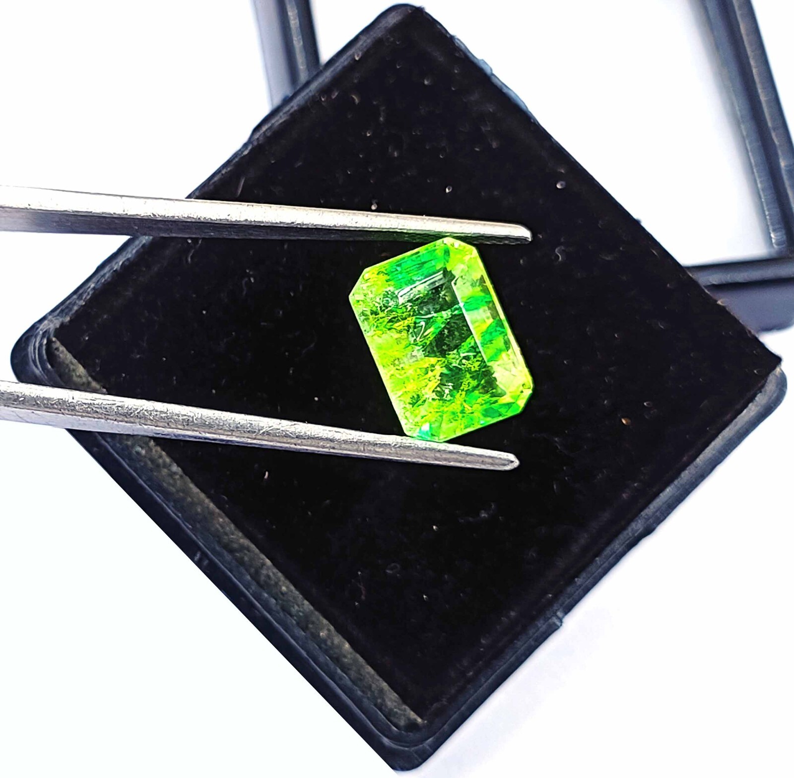Unique Zambia Green Emerald Certified 8 Ct Natural Emerald Cut Loose Gemstone DD