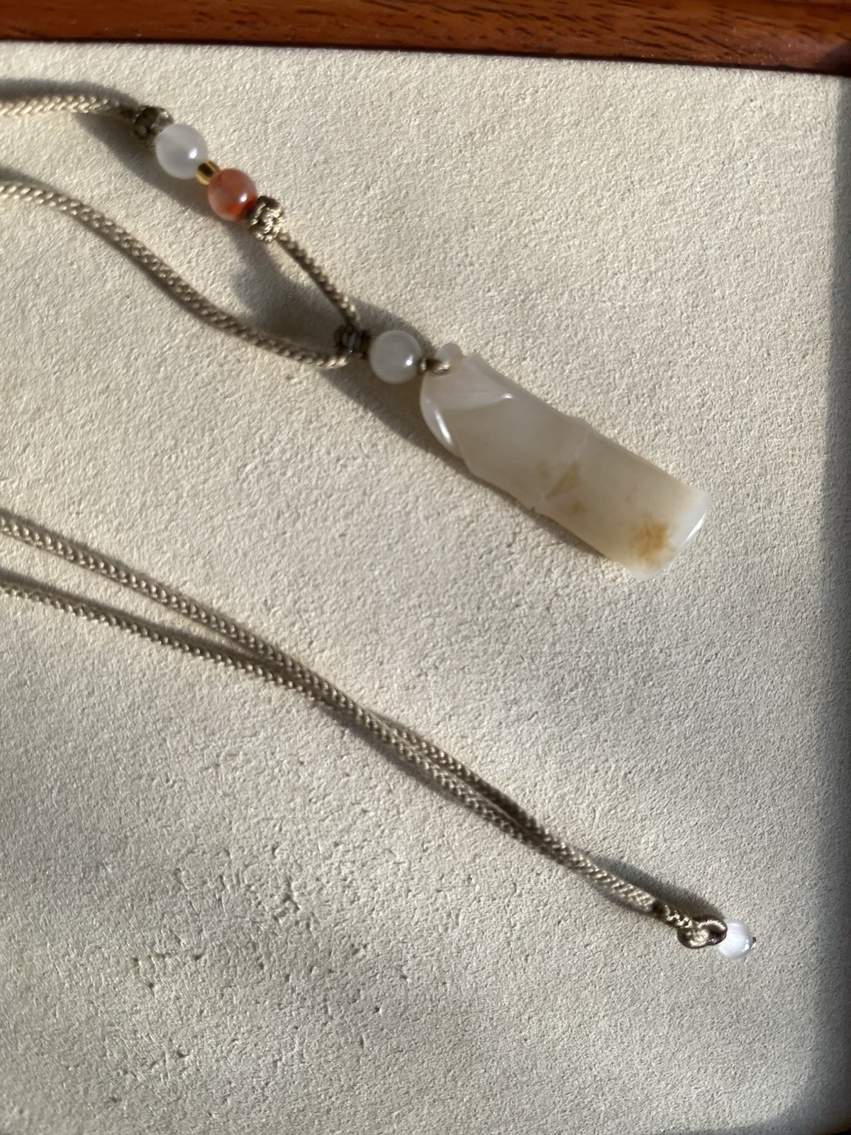 Hand Carved Light Brown Hetian Jade Bamboo | 精工手雕和田浅糖竹节