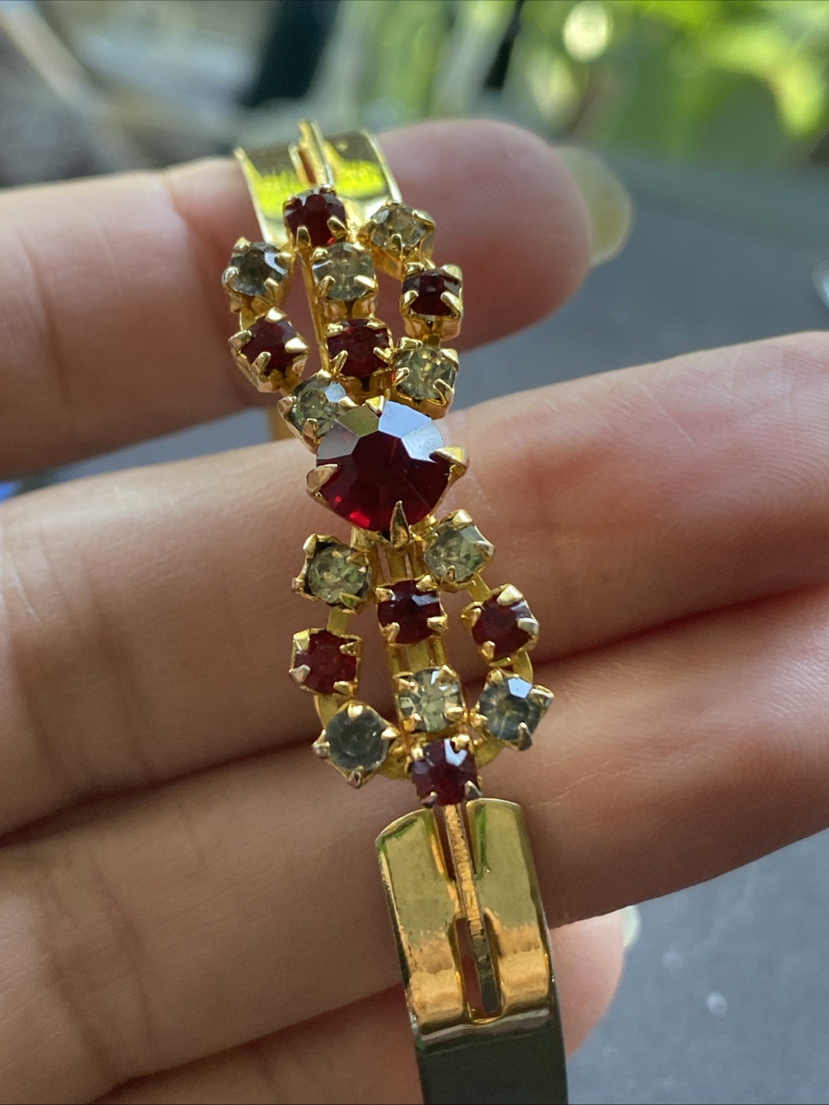 Vtg Prom Night Red & White Rhinestone Gold Tone Bangle Bracelet