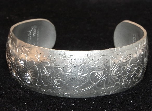 Vintage Leonard Genuine Pewter Open Cuff Bracelet Cosmos Flower Bolivia