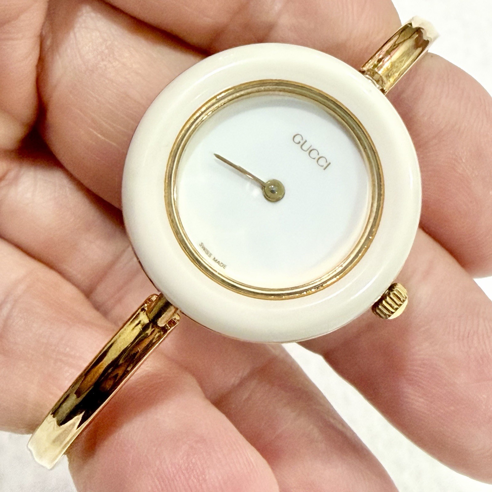 Gucci Change Bezel 1100 Gold 26mm White Dial / Bezel Quartz Women’s Watch RUNS!