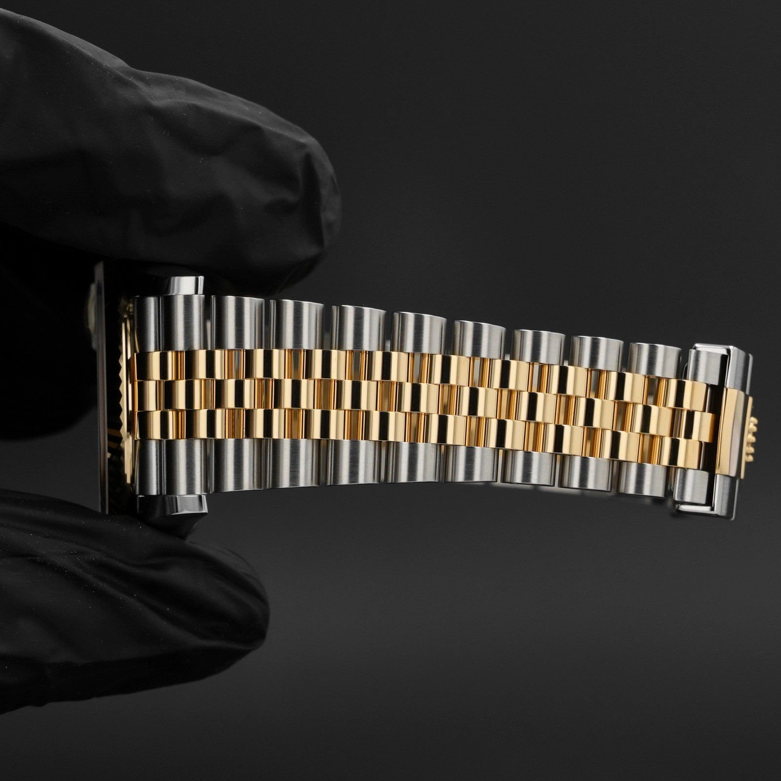 Rolex Datejust 36 126233 Gold & Steel Watch – Silver Roman VI Diamond, Jubile…