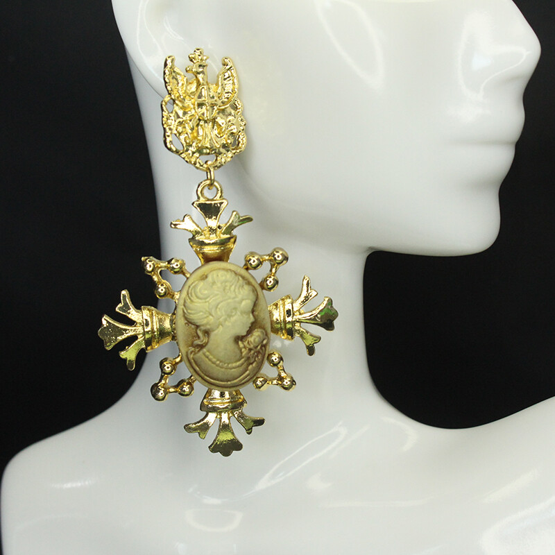 Baroque Alloy Resin Portrait Earrings Women Retro Palace Style Artistic Earrings