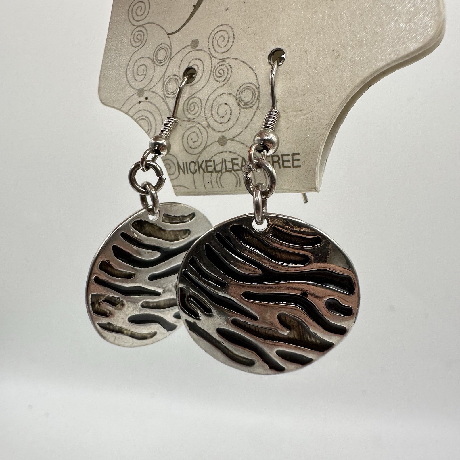 VTG New Silver Tone Dangle Earrings Round Tiger Zebra Emboss Nickel/Lead Free