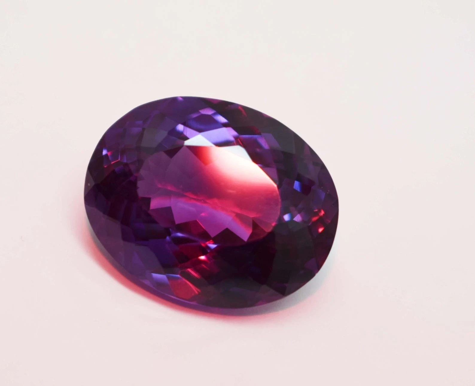 Natural Alexandrite Certified Rare Color Changing 10.7 Ct Oval Cut Gemstone