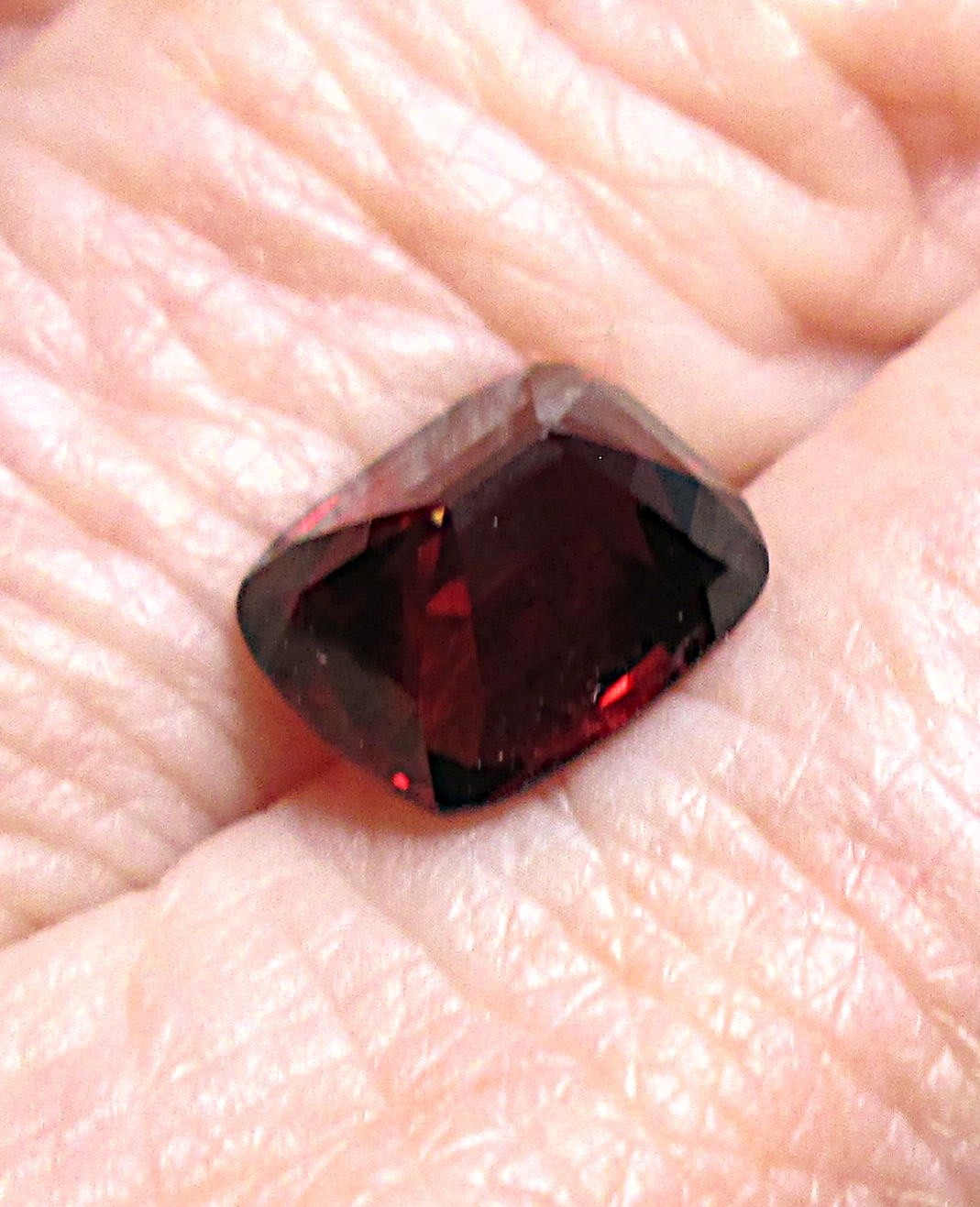 STRIKING 2.56 CT NATURAL NOBEL RED SPINEL FACETED CUSHION CUT MYANMAR