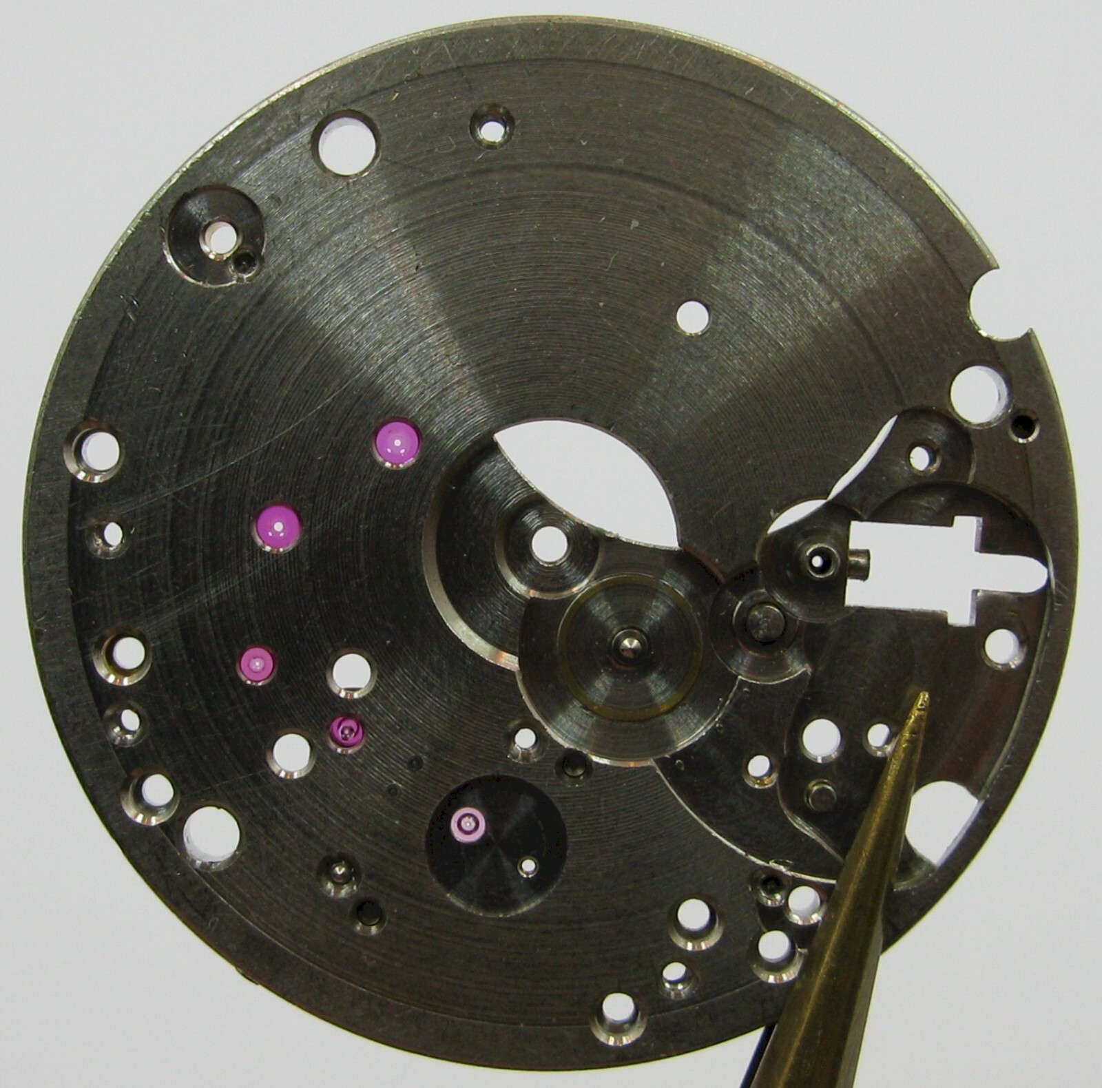 Chronograph Omega 2221, 33.3, Lemania 15TL & 15CHT main plate 100