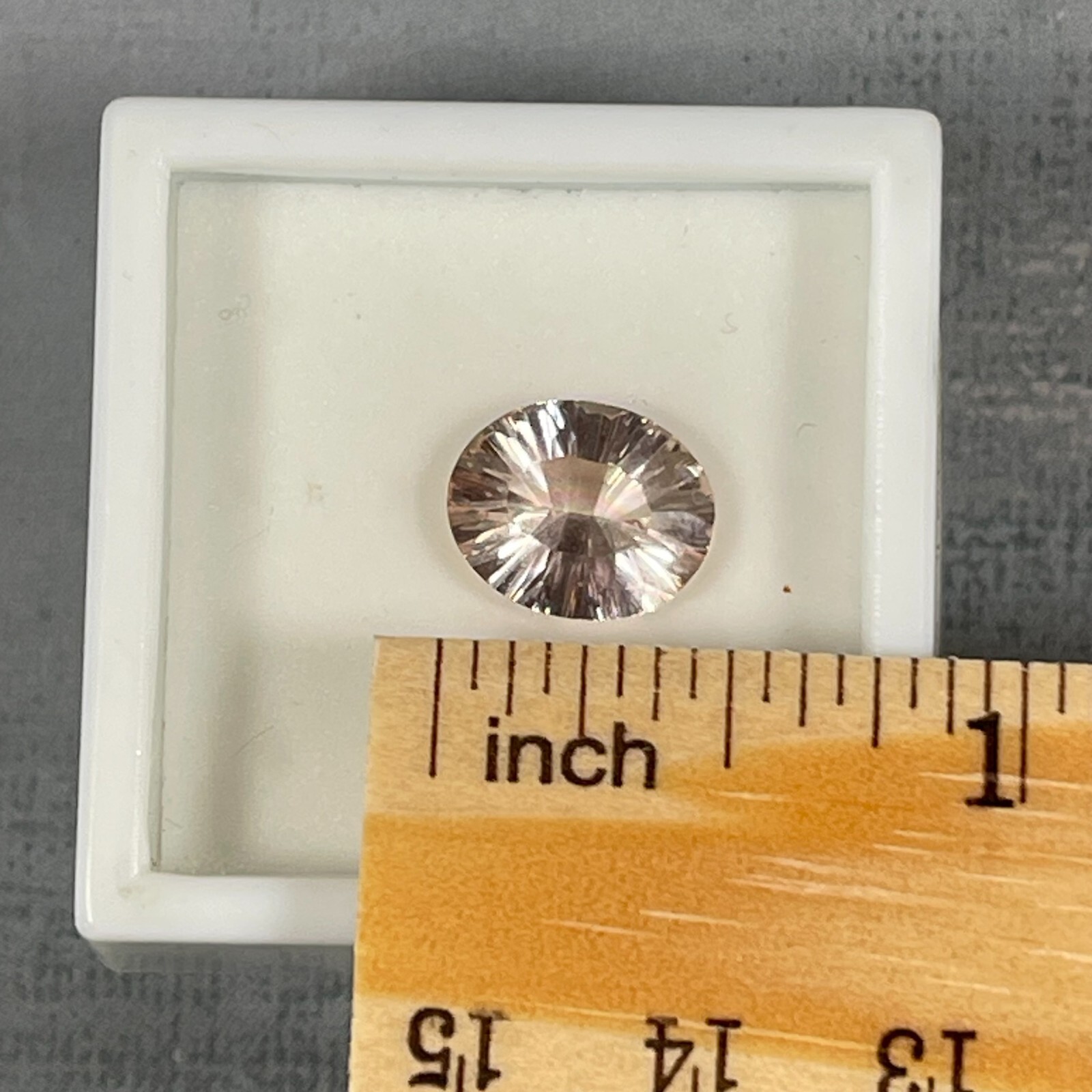 Beautiful Oval Shaped Quant Cut Morganite Gemstone Approximately 2.80CT 12X10MM