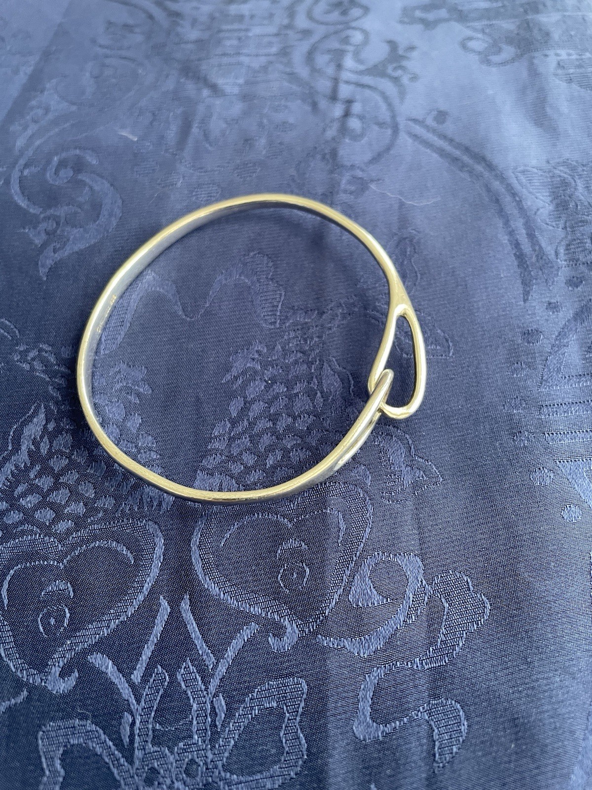 Tiffany & Co. Very RARE Silver Vintage Infinity Love Knot Bangle Bracelet