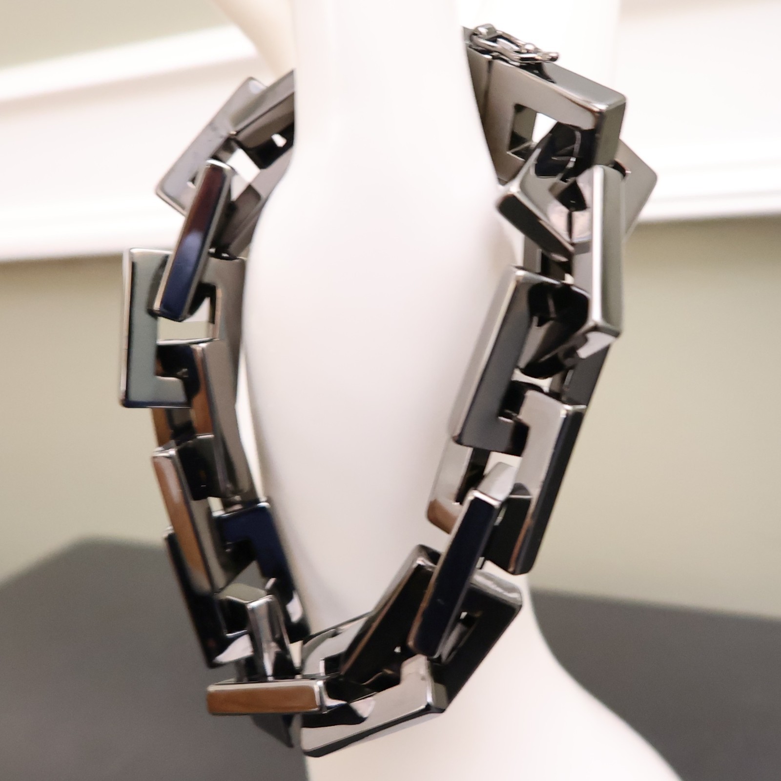 Bronzo Italia bracelet Milor status chain gunmetal rectangle links magnet 7.25in