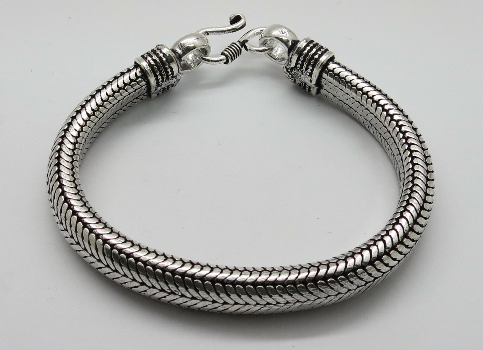 01 Piece Bracelet Bali Snake Silver Chain 10mm Wide 19cm, 20cm, 21cm Long