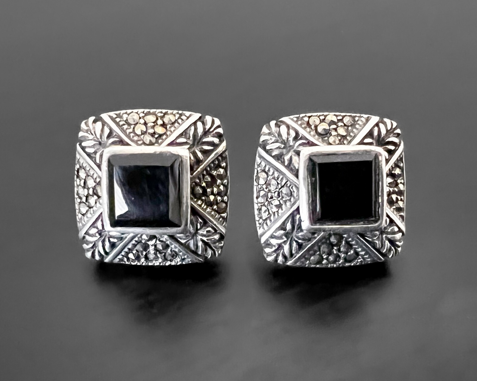 8g Sterling Silver Button Square Modernist Design Onyx Marcasite Stud Earrings