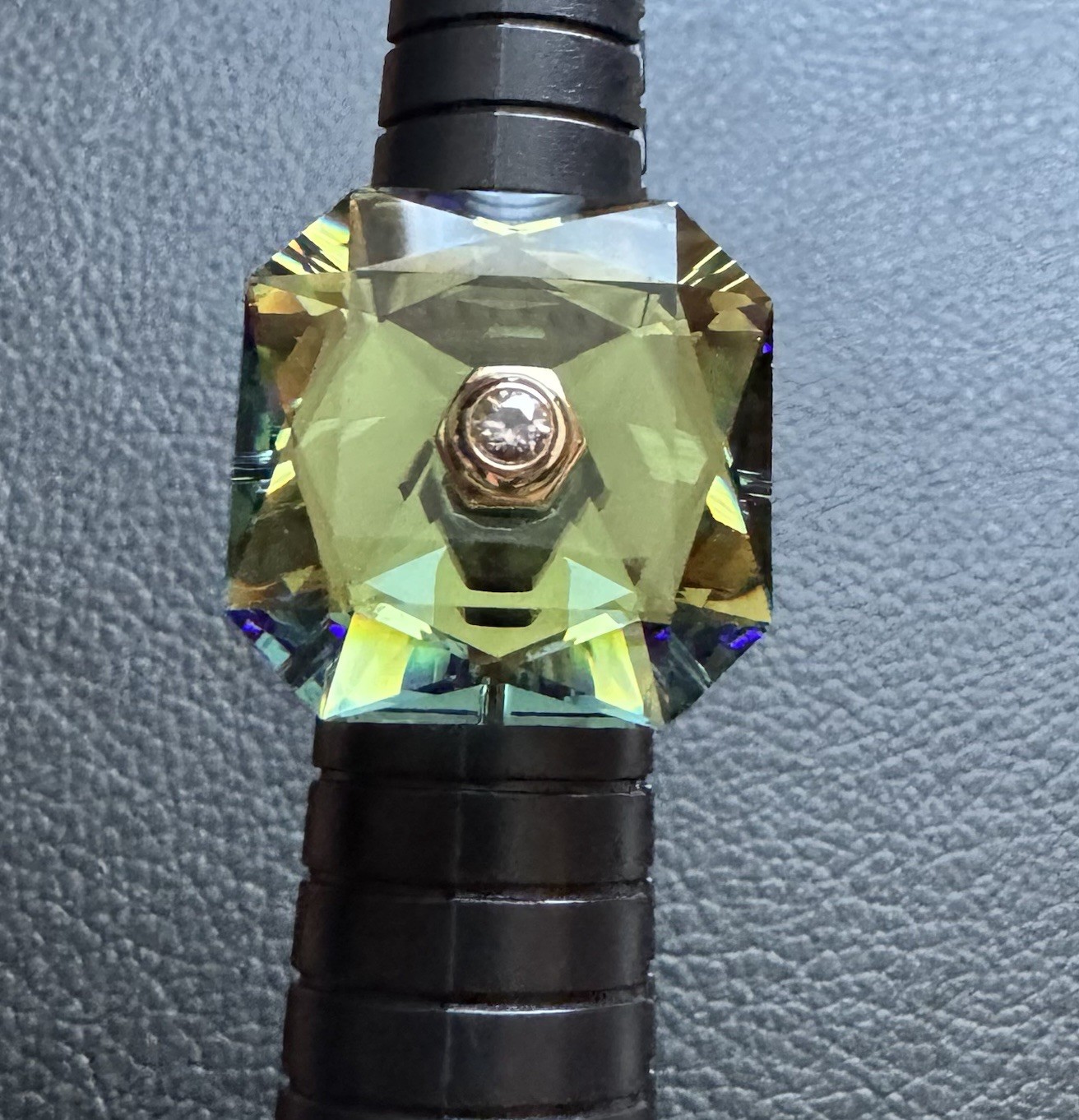 genuine swarovski Numina ring, Octagon cut, Green, Gold-tone plated, size 55