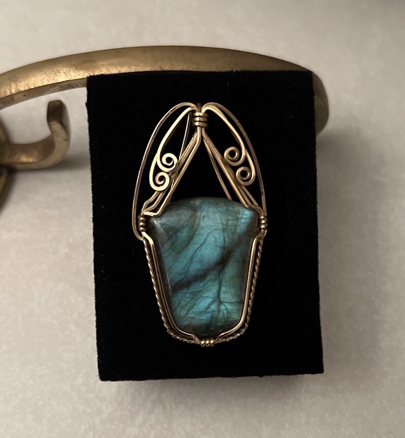 10k Gold Pendant w/ Blue Labradorite Stone 1.75”L Abstract 7.83g Artsy Cottage