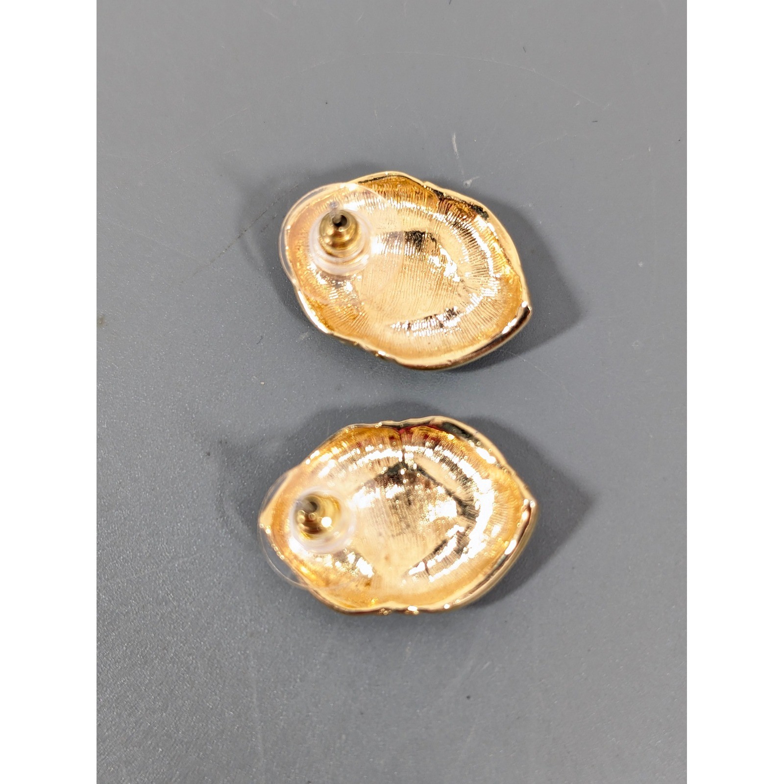 Vintage Cream Beige Enamel Swirl Earrings Retro 80s 90s Pierced