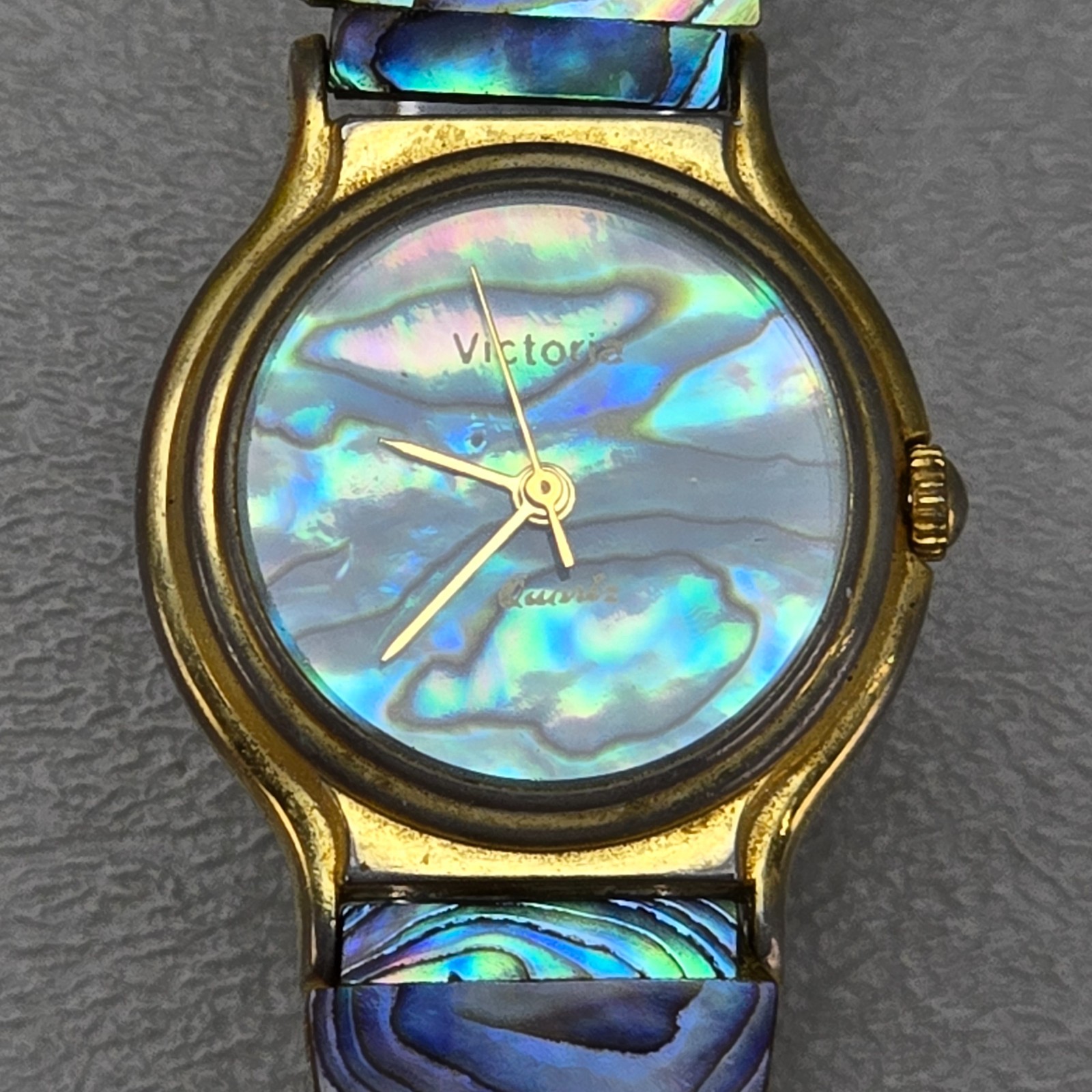 Vintage Watch Victoria Abalone Shell Womens Expansion Band Quartz Watch