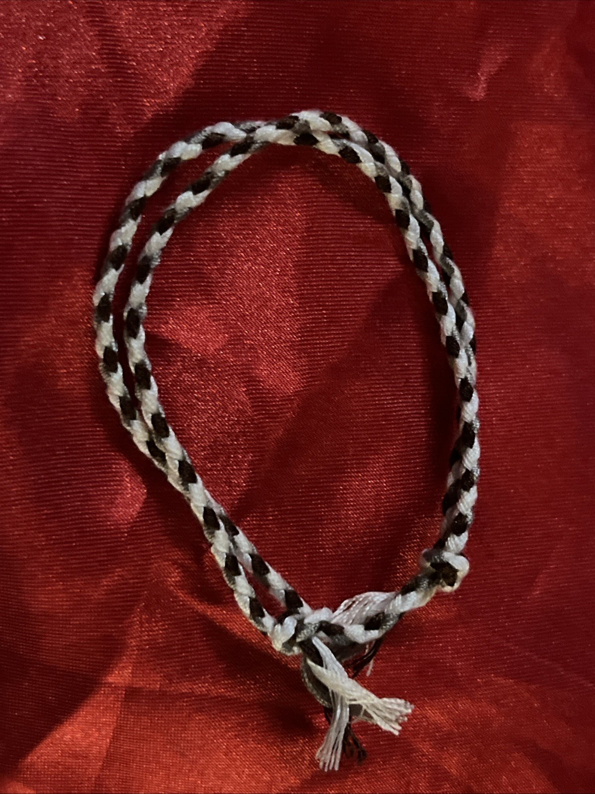 NEW BOHO BRAID THREAD FRIENDSHIP BRACELET ADJUSTABLE KNOT WHITE BROWN GRAY NIP