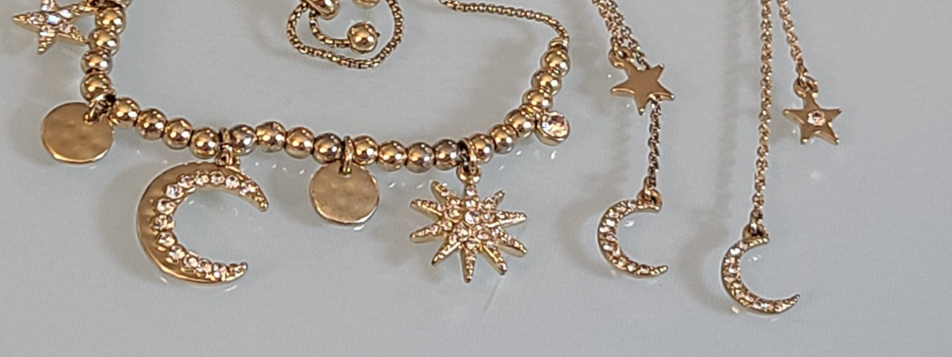Vintage Unsigned Celestial Moon & Stars Necklace Silver Tone Baroque Pearl Resin