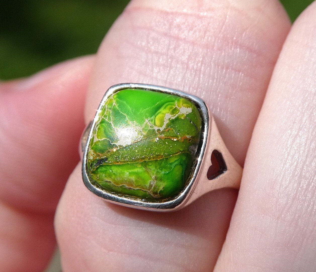 Sterling Silver Green Turquoise Heart Bezel Ring 925 Size 7 Weighs 2.4 Grams