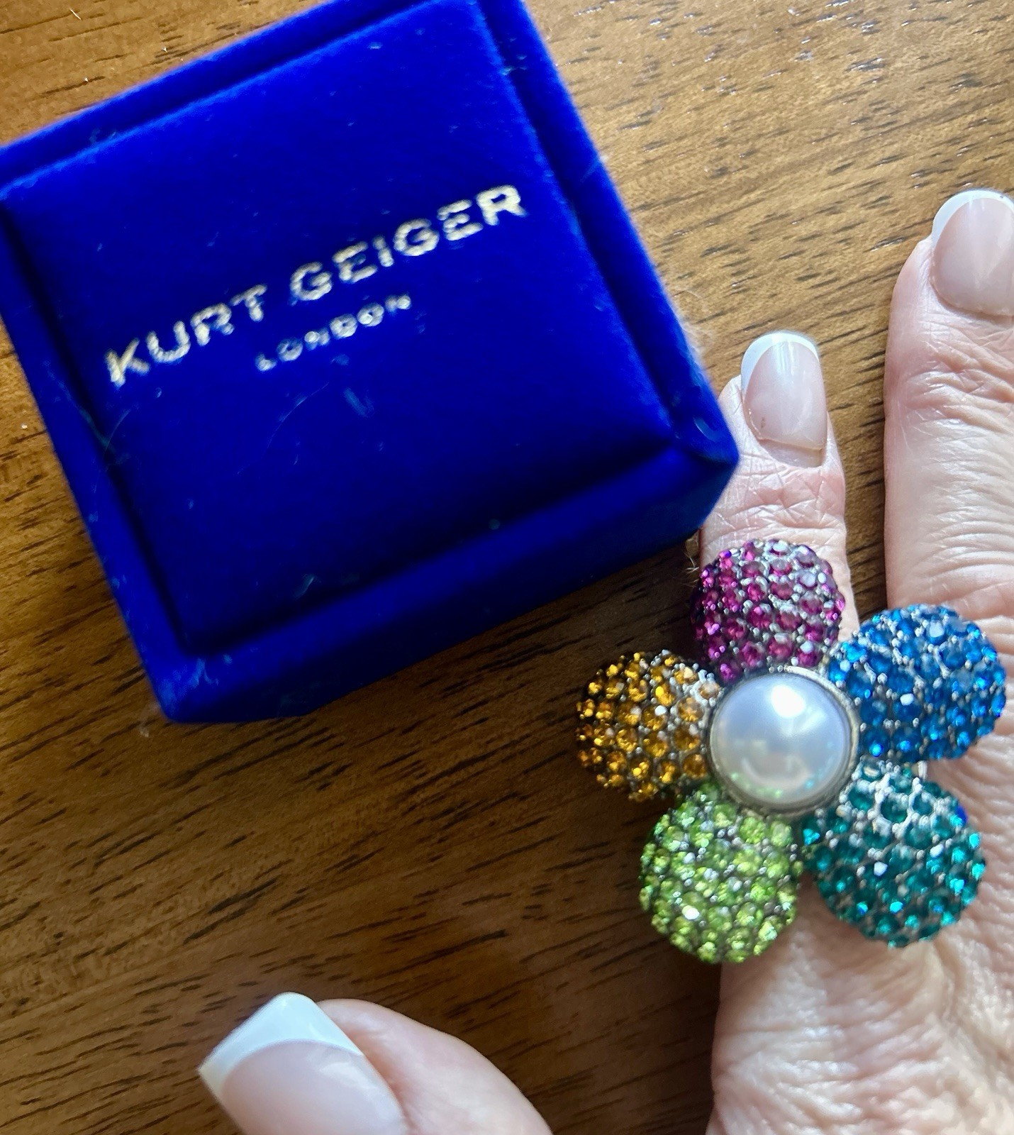 Kurt Geiger London Flower Cocktail Ring Multicolor Rhinestone Faux Pearl Sz 7