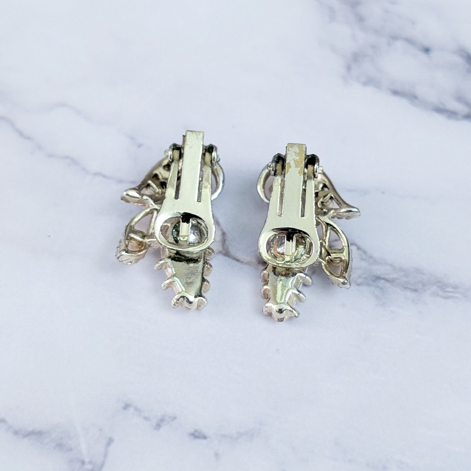 Vintage Clip On Earrings Large Unusual Off White/Cream & Gold Tone