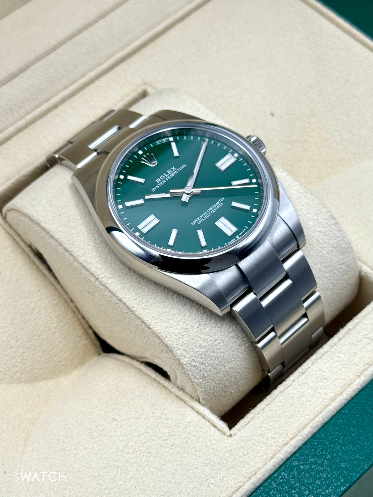 2023 Rolex Oyster Perpetual 41mm 124300 Green Dial